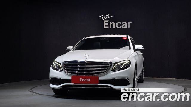 Mercedes-Benz E-Class E220d 4MATIC Exclusive — пробег 85 484 км — фото 3 из 5
