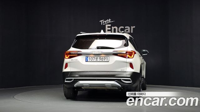 Kia Seltos из Кореи Encar