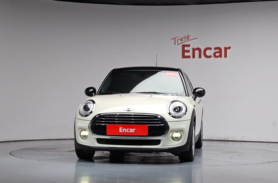 Mini Cooper 5Door Standard 3rd — пробег 56 522 км — фото 3 из 5