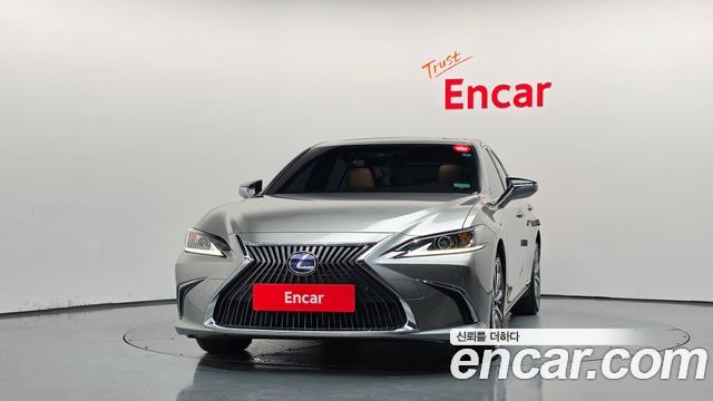 Lexus ES Luxury — пробег 69 299 км — фото 3 из 5