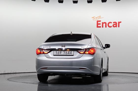 Hyundai Sonata LPi Deluxe — пробег 64 440 км — фото 4 из 5