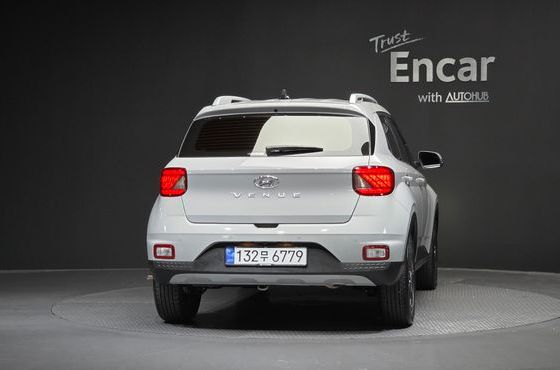 Hyundai Venue 1,6 Premium — пробег 11 659 км — фото 4 из 5