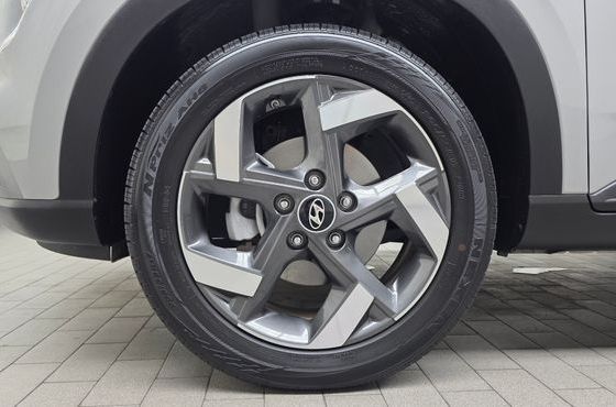 Hyundai Venue 1,6 Premium — пробег 11 659 км — фото 5 из 5