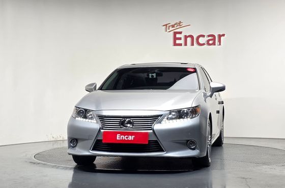 Lexus ES Supreme XV60 — пробег 52 145 км — фото 3 из 5