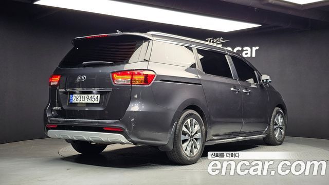 Kia Carnival из Кореи Encar