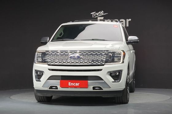 Ford Expedition Platinum 4WD 7Seater — пробег 95 383 км — фото 3 из 5