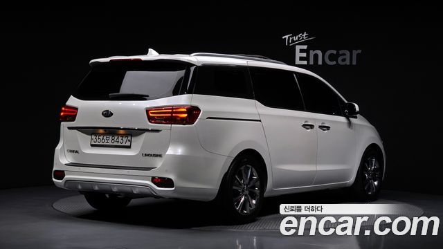 Kia Carnival 7-Seater Limousine President — пробег 63 250 км — фото 2 из 5
