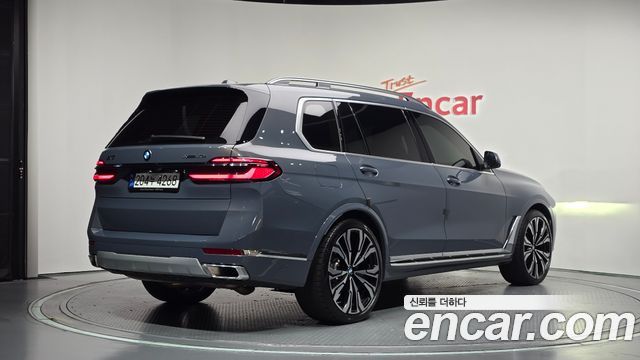 BMW X7 xDrive 40i Design Pure Excellence Frist Edition 6STR — пробег 39 482 км — фото 2 из 5