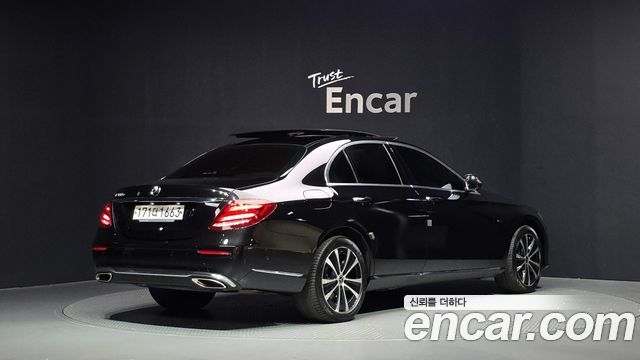 Mercedes-Benz E-Class из Кореи Encar