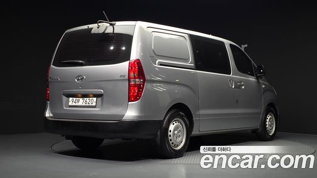 Hyundai Starex 5-Seater VAN Smart — пробег 67 077 км — фото 2 из 5