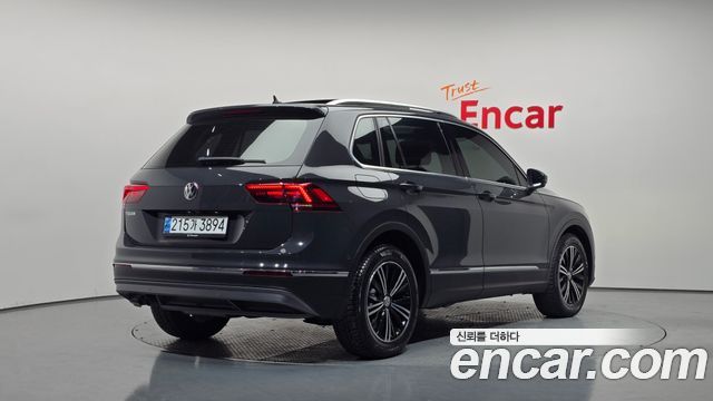 Volkswagen Tiguan 2.0 TDI Prestige — пробег 89 080 км — фото 2 из 5