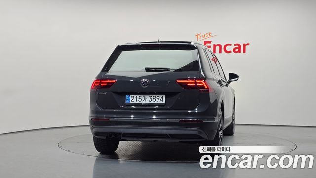 Volkswagen Tiguan 2.0 TDI Prestige — пробег 89 080 км — фото 4 из 5