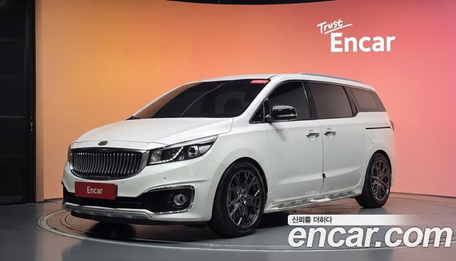 Kia Carnival 7-seater Limousine VIP — пробег 157 353 км — фото 1 из 5