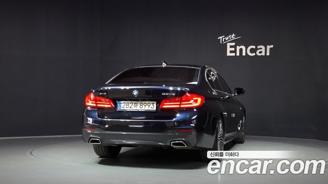 BMW 5-Series 520d xDrive M Sport Package Plus — пробег 130 949 км — фото 4 из 5