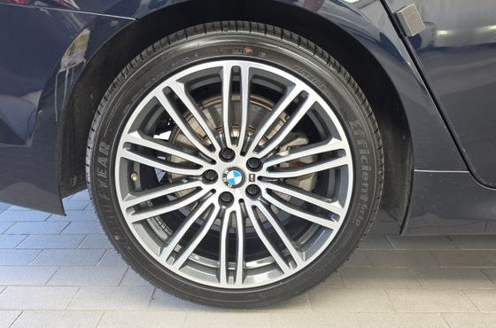 BMW 5-Series 520d xDrive M Sport Package Plus — пробег 130 949 км — фото 5 из 5