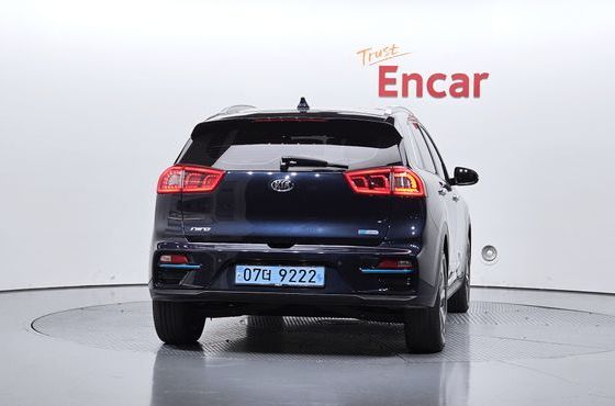 Kia Niro Noblesse — пробег 183 043 км — фото 4 из 5