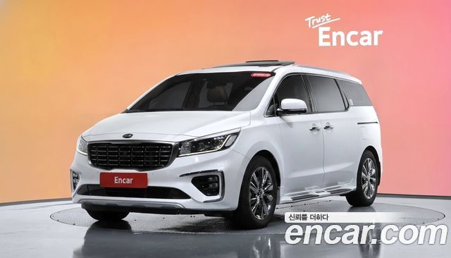 Kia Carnival 7-Seater Limousine President — пробег 62 241 км — фото 1 из 5