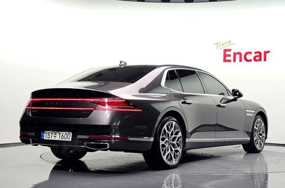 Genesis G90 Gasoline 3.5 Turbo e-S/C AWD — пробег 28 884 км — фото 2 из 5