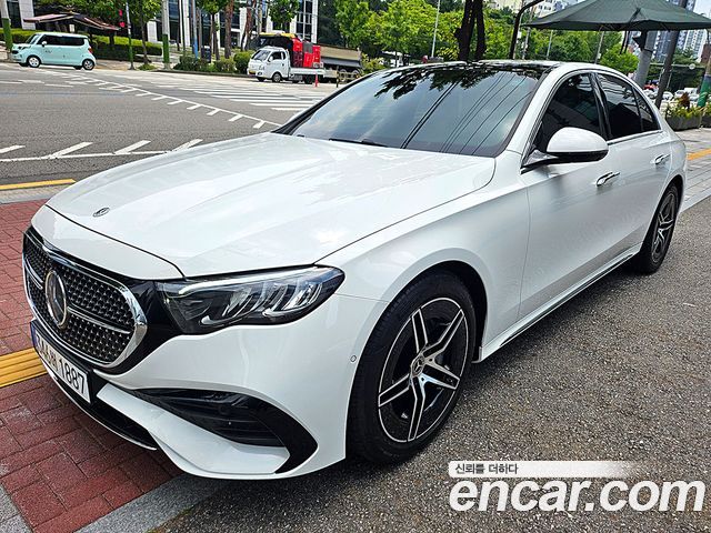 Mercedes-Benz E-Class E200 AMG Line — пробег 800 км — фото 2 из 5