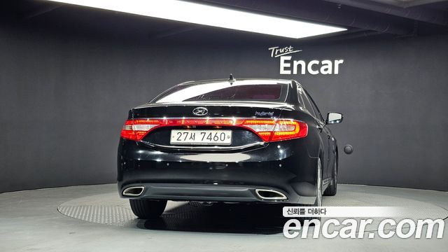 Hyundai Grandeur Premium — пробег 234 401 км — фото 4 из 5