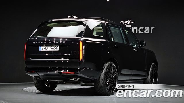 Land Rover Range Rover P530 Autobiography Long Wheel Base — пробег 19 км — фото 2 из 5