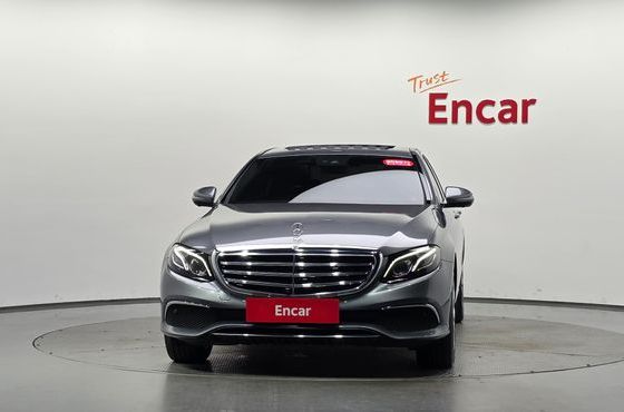 Mercedes-Benz E-Class E300 4MATIC Exclusive — пробег 106 448 км — фото 3 из 5