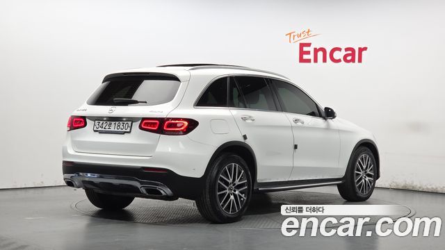Mercedes-Benz GLC-Class GLC300 4MATIC — пробег 68 547 км — фото 2 из 5