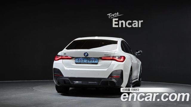 BMW i4 eDrive40 M Sports Pro — пробег 62 167 км — фото 4 из 5