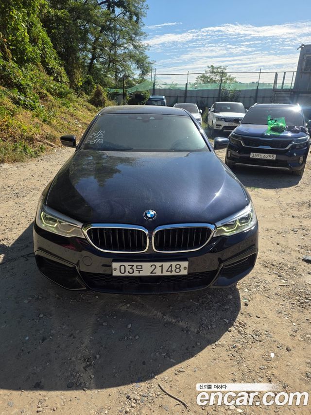 BMW 5-Series 520d xDrive M Sport Package Plus — пробег 141 874 км — фото 1 из 5