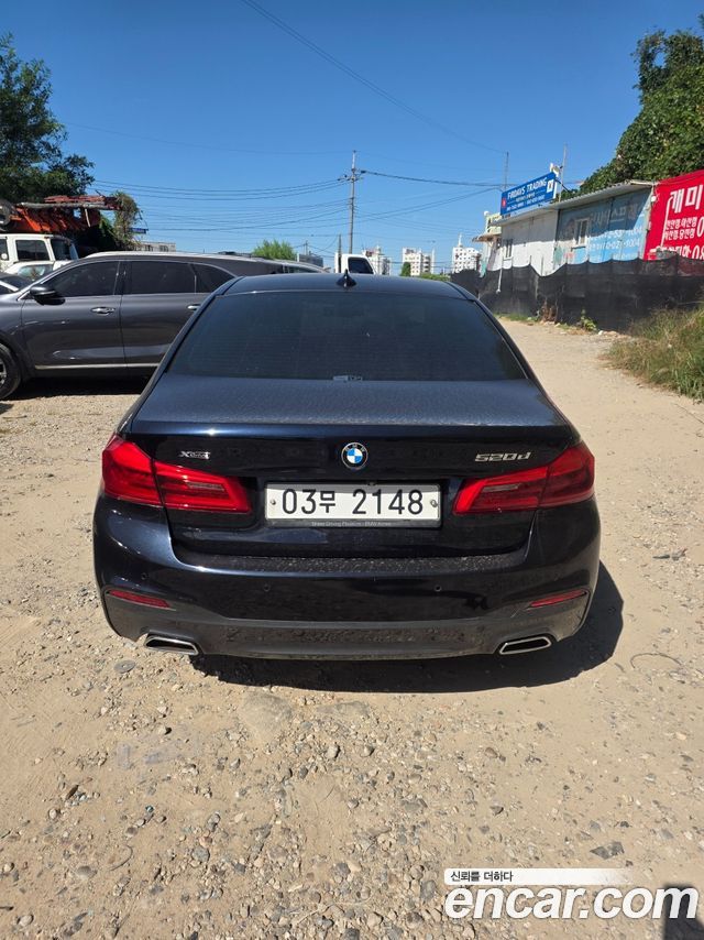 BMW 5-Series 520d xDrive M Sport Package Plus — пробег 141 874 км — фото 4 из 5