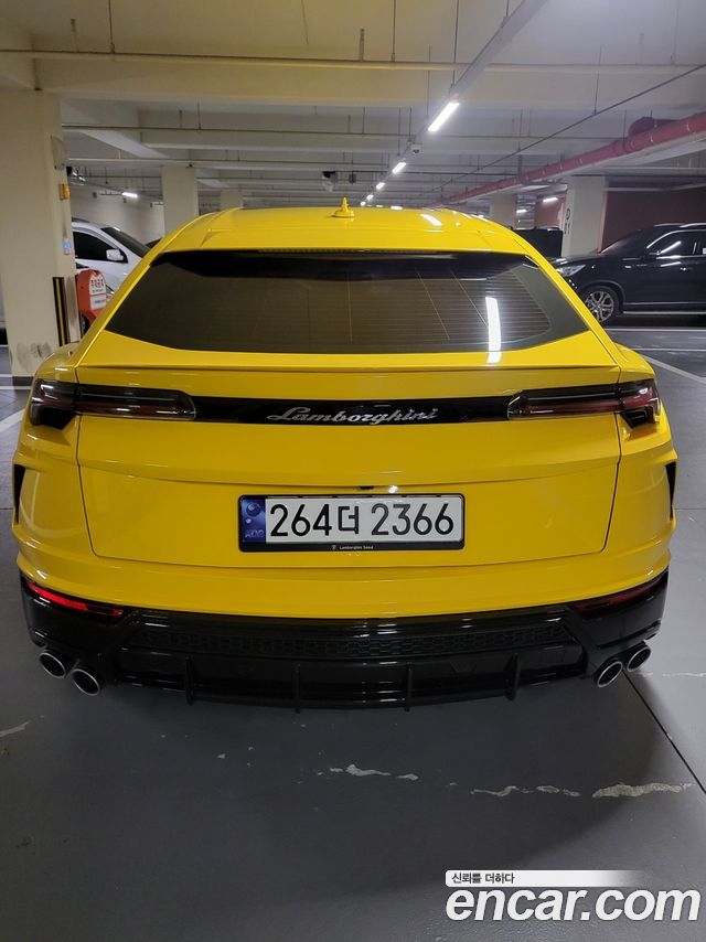 Lamborghini Urus из Кореи Encar