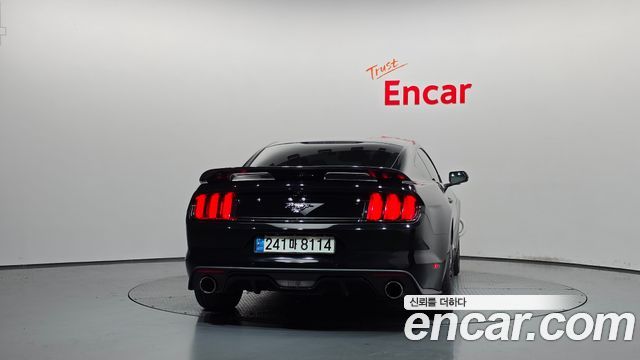 Ford Mustang Coupe — пробег 106 458 км — фото 4 из 5