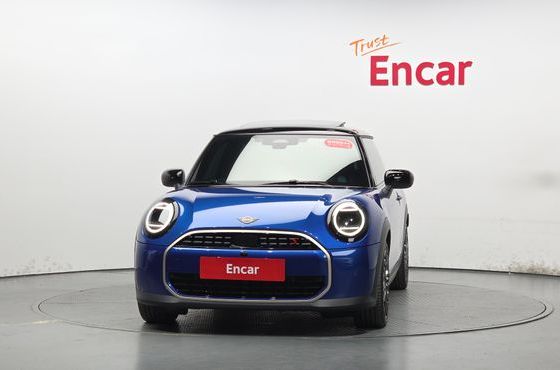Mini Cooper Favoured — пробег 23 807 км — фото 3 из 5