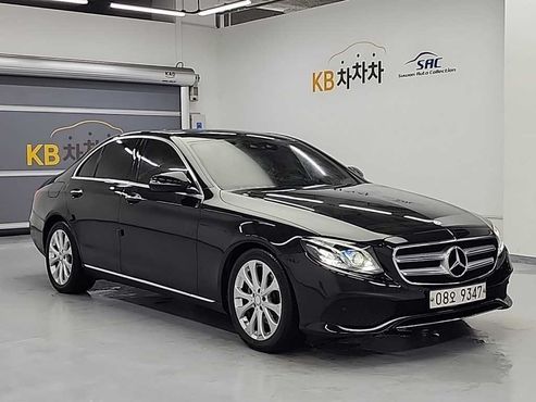 Mercedes-Benz E-Class E220d Avantgarde — пробег 125 773 км — фото 3 из 5