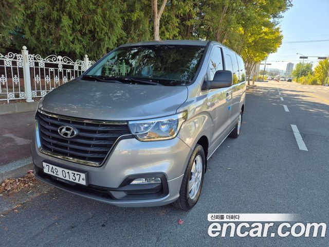Hyundai Starex 4WD Wagon 12-Seater Smart — пробег 139 598 км — фото 1 из 5