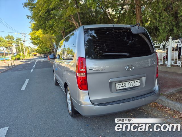 Hyundai Starex 4WD Wagon 12-Seater Smart — пробег 139 598 км — фото 4 из 5