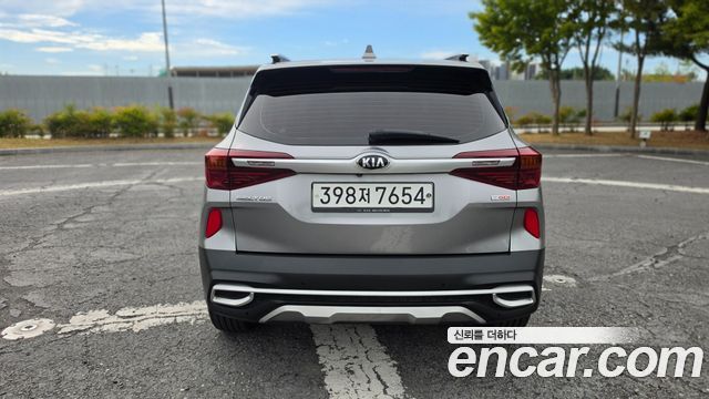 Kia Seltos из Кореи Encar