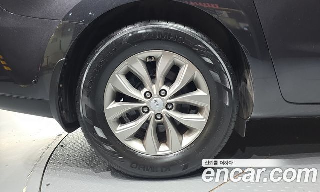 Kia Carnival 11-Seater Deluxe — пробег 26 232 км — фото 5 из 5