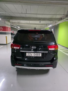 Kia Carnival 9-seater Luxury — пробег 99 000 км — фото 4 из 5