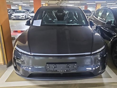 Tesla Model Y L Long Range AWD — пробег 13 км — фото 1 из 5
