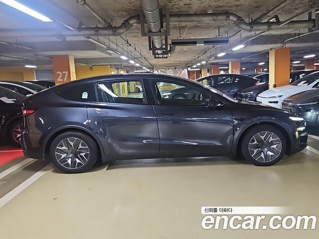 Tesla Model Y L Long Range AWD — пробег 13 км — фото 5 из 5