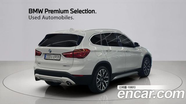BMW X1 xDrive 20i xLine — пробег 65 910 км — фото 2 из 5