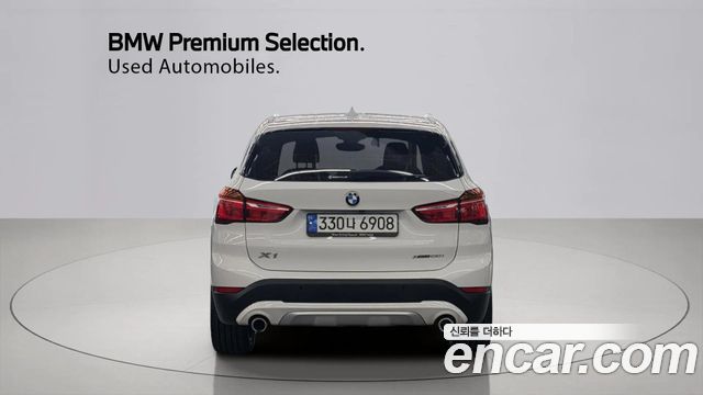 BMW X1 xDrive 20i xLine — пробег 65 910 км — фото 4 из 5
