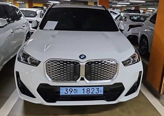 BMW iX1 eDrive 20 M Sport — пробег 1 км — фото 1 из 5