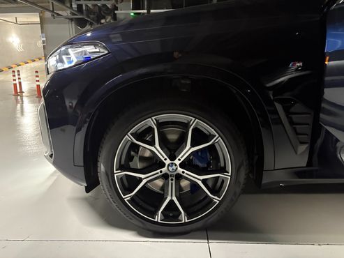 BMW X5 xDrive 30d M Sport — пробег 5 км — фото 3 из 5