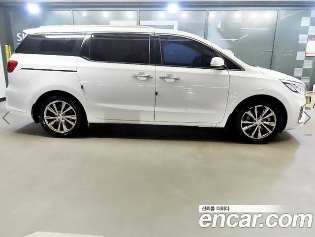 Kia Carnival 9-Seater Noblesse — пробег 101 291 км — фото 3 из 5