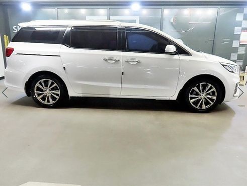 Kia Carnival 9-Seater Noblesse — пробег 101 291 км — фото 3 из 5