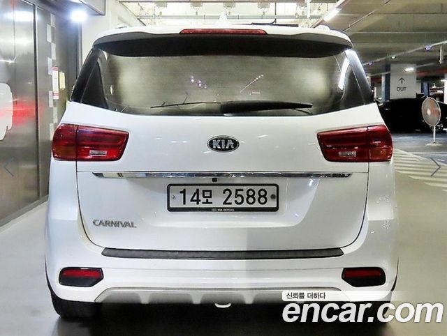 Kia Carnival 9-Seater Noblesse — пробег 101 291 км — фото 5 из 5