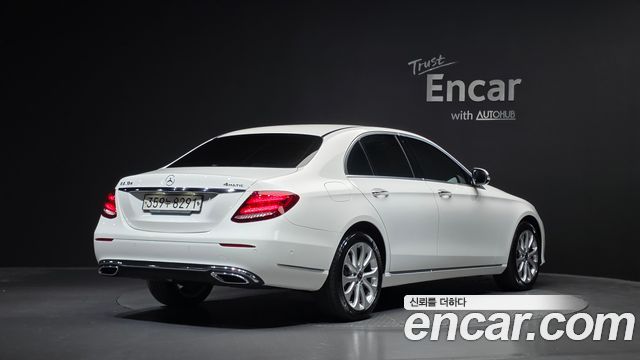 Mercedes-Benz E-Class E220d 4MATIC Exclusive — пробег 41 421 км — фото 2 из 5