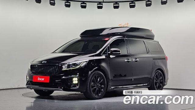 Kia Carnival 9-Seater Hi-Limousine Prestige Hiroof — пробег 118 676 км — фото 1 из 5
